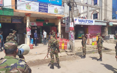 কুলাউড়ায় পুলিশ ও সেনাবাহিনীর যৌথ টহল