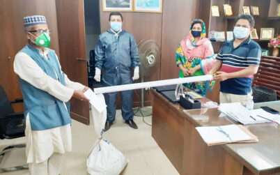 কুলাউড়া ইসলামী ব্যাংকের ইফতার সামগ্রী বিতরণ