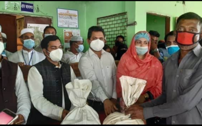 কুলাউড়ায় দুস্তদের মাঝে বিজিএফ চাল বিতরণ করলেন প্রধানমন্ত্রীর প্রটোকল অফিসার রাজু