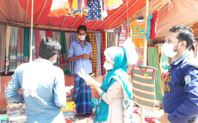 কুলাউড়ার ফুটপাতের দোকানে মোবাইল কোর্টের অভিযান