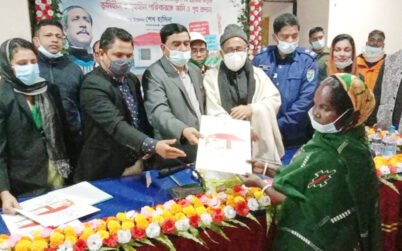 কুলাউড়ায় ১১০ ভূমি ও গৃহহীন পরিবারকে জমিসহ পাকা ঘর হস্তান্তর